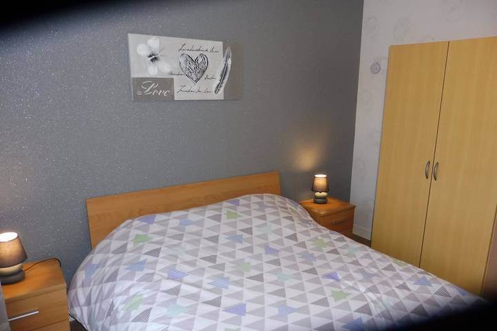 Location de vacances pour 6 personnes, avec jacuzzi ainsi que terrasse et jardin à Les Champs-Géraux - 3