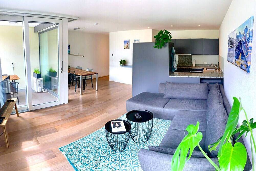 Apartamento entero, Swisshut Modern 10min Interlaken West Station - Apart. Blume 1 in Interlaken, Lago de Thun