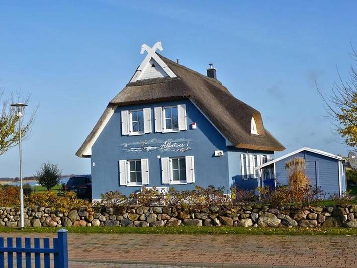 Ferienhaus für 8 Personen, mit Terrasse und Garten sowie Sauna