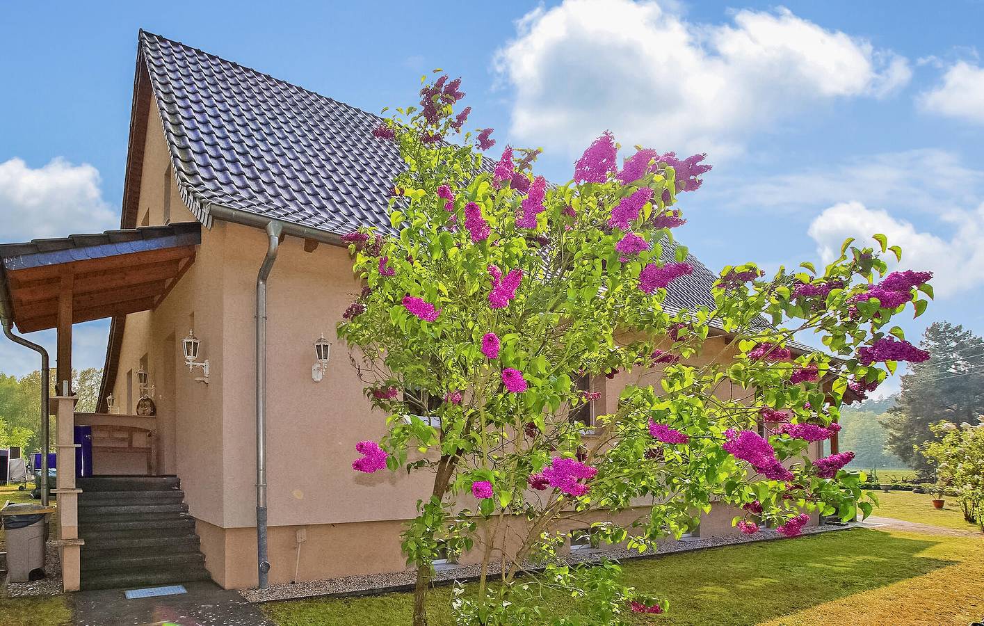 Ganze Ferienwohnung, Modernes Apartment mit Parkplatz, Internet und TV in der Nähe des Eggesiner Stadtzentrums in Torgelow, Vorpommern Greifswald