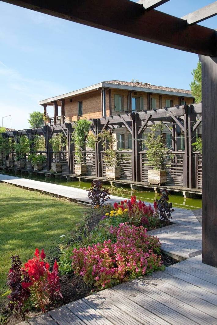 Location de vacances pour 2 personnes, avec vue et jardin dans Thermes de Jonzac - 3