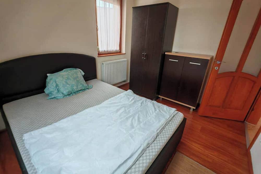 Ganze Wohnung, Kazinczy 2-Zimmer-Wohnung mit Balkon in Ketschkemet, Kecskeméti járás