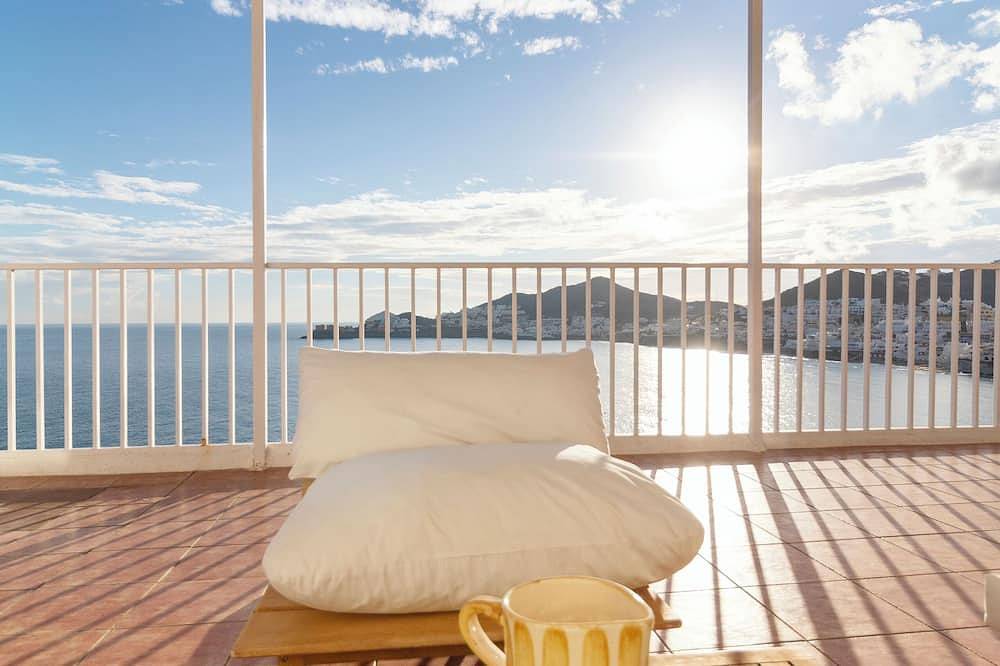Casa Mariposa, a paradise over the sea in San Jose, Cabo de Gata in San José (Almeria), Níjar