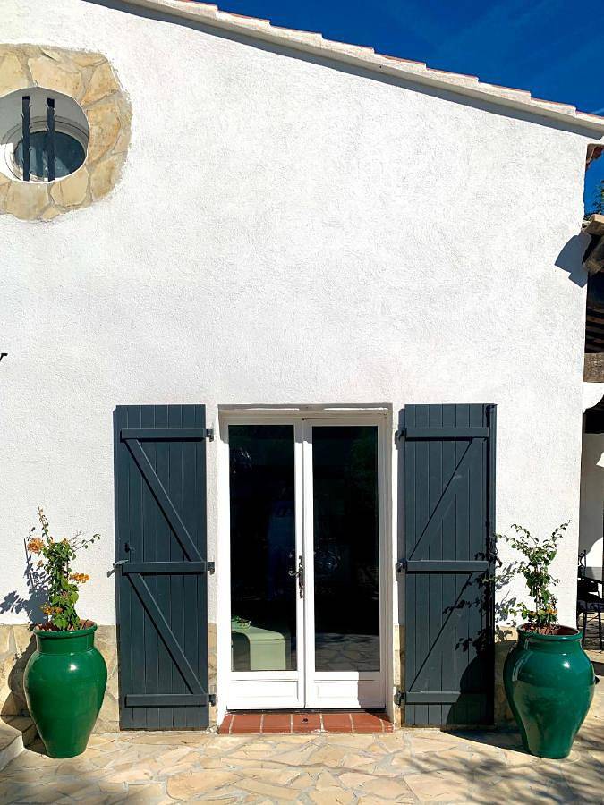 Location de vacances pour 6 personnes, avec jardin ainsi que piscine et vue, adapté aux familles à Tourrette-Levens - 4