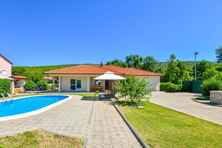 Villa für 8 Personen, mit Garten und Pool in Split-Dalmatien - 2