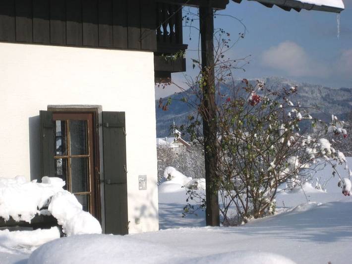 Ferienhaus in Nussdorf mit Schwimmbecken in Nußdorf am Attersee, Attergau
