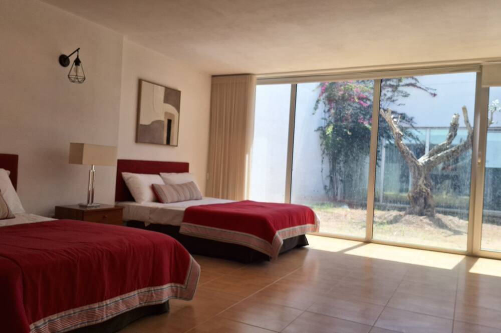 Escapada na Beira Interior, com piscina e muito espaço! in Castelo Branco, Aldeias de Xisto