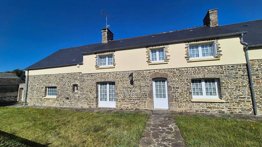 Location de vacances pour 12 personnes, avec jardin à Saint-Rémy-des-Landes