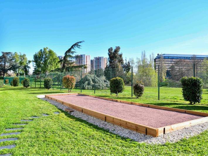 Hotel para 4 personas, con piscina y jardín - 1