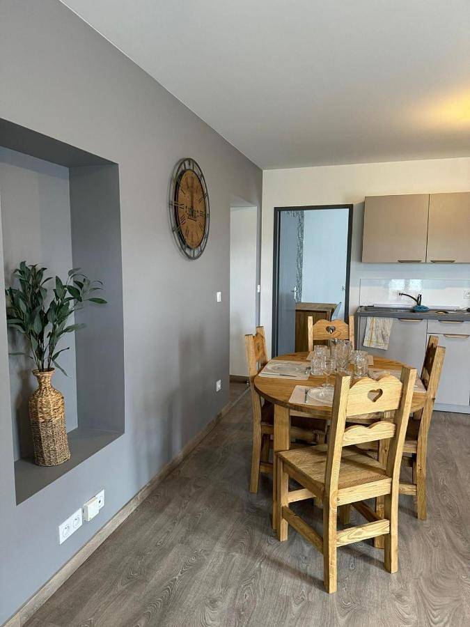 Gîte pour 4 personnes à Cranves-Sales
