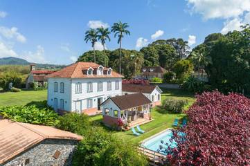 Villa pour 10 personnes, avec vue ainsi que jardin et piscine à Saint-Pierre (ville)