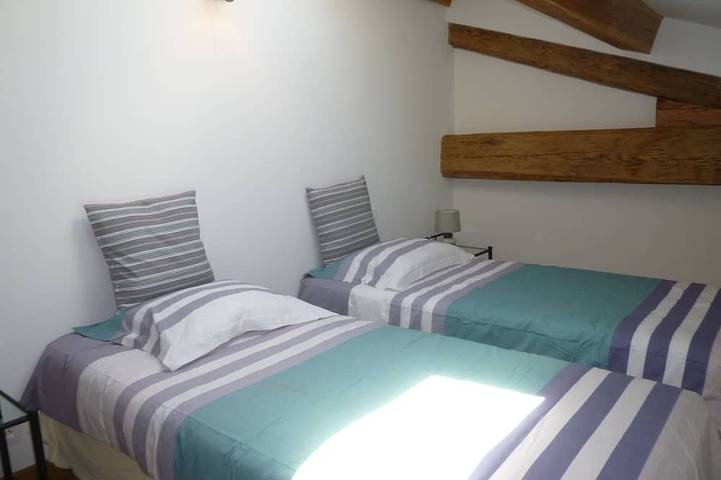 Location de vacances pour 8 personnes, avec terrasse et jacuzzi à Saint-André-de-Majencoules - 3