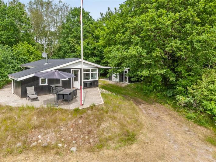 Ferieudlejning for 4 personer, med terrasse, husdyr tilladt i Lyngså