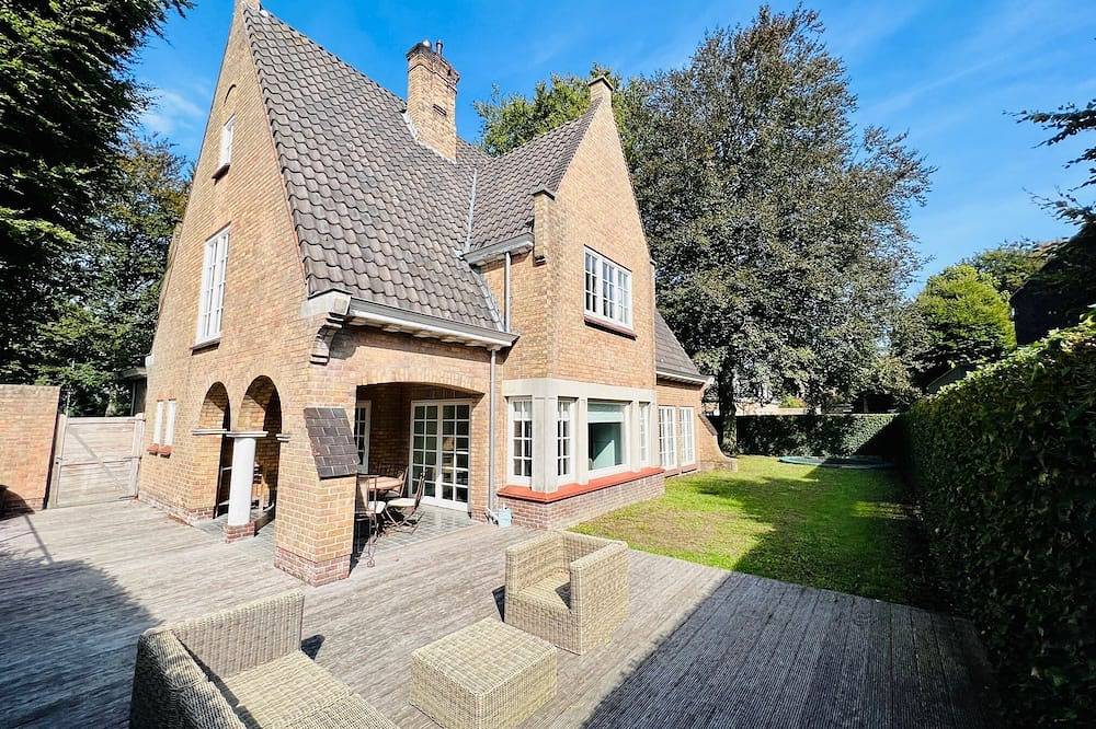 Villa in posizione centrale con 4 camere da letto (10 letti), Wifi Gratuito! in Bruges, Provincia delle Fiandre Occidentali