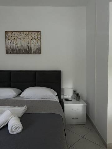 Gîte pour 2 personnes, avec terrasse dans Borsh
