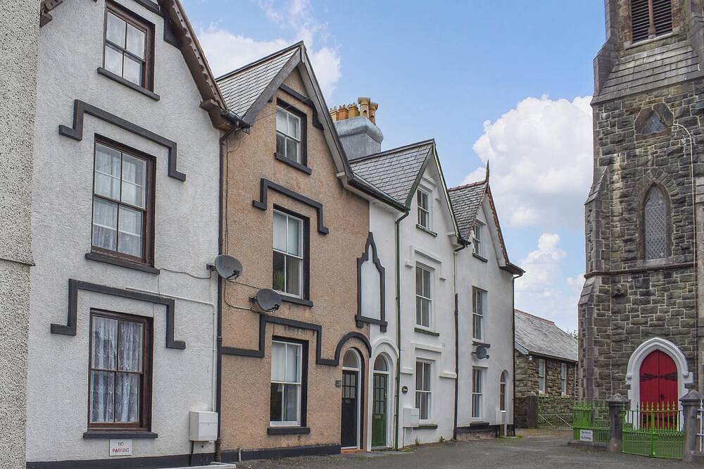 3 bedroom accommodation in Bala in Bala, Snowdonia