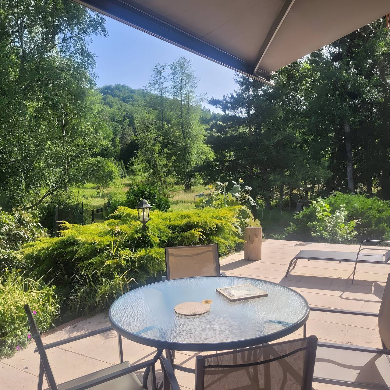 Gîte "my home", deep in the forest, with donkeys in Soucht, Sarreguemines