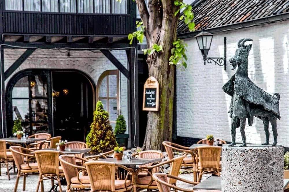 Stay in Scenic Thorn – Beautiful Dutch Room Steps from Culture, Dining & Trails in Thorn, Limburg