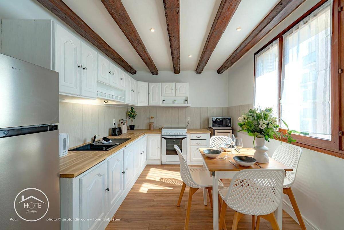 Appartement entier, Two-Bedroom Apartment in Chambéry, Région de Chambéry