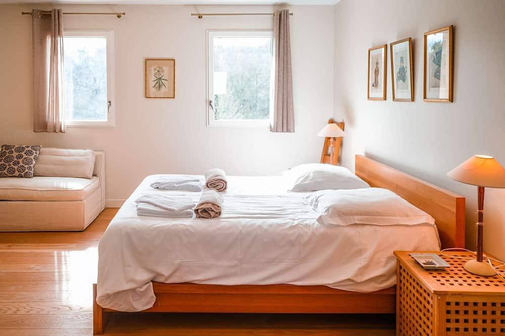 Villa Grésigne - climatisation & Spa de nage dans un Domaine avec vue sur la Forêt – Viii in Castelnau-de-Montmiral, Région d'Albi