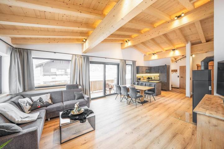 Ferienwohnung für 6 Personen, mit Balkon und Terrasse sowie Ausblick in Wilder Kaiser