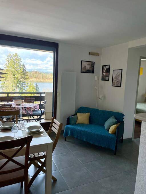 Appartement de vacances pour 6 personnes, avec Balcon ainsi que Vue sur le lac et Vue