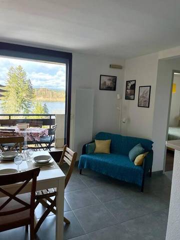 Gîte pour 6 personnes, avec balcon ainsi que vue et vue sur le lac à Malbuisson