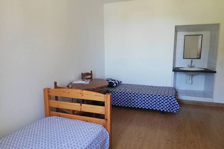 Location de vacances pour 7 personnes, avec jardin dans Crevin - 4