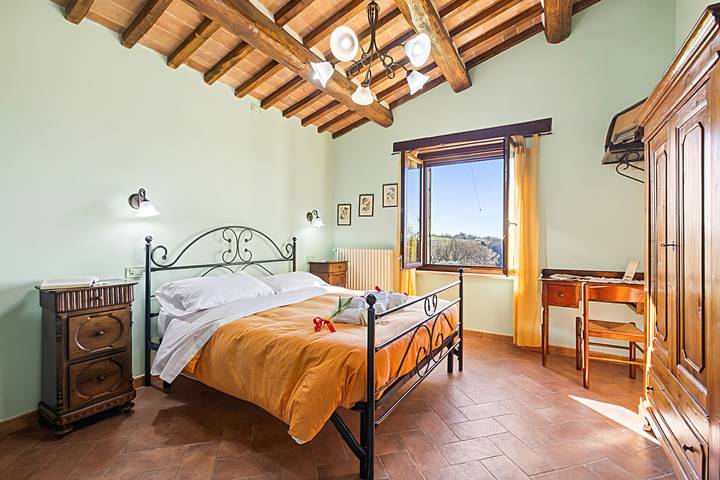 Location de vacances pour 8 personnes, avec piscine et terrasse, animaux acceptés à Pitigliano - 4
