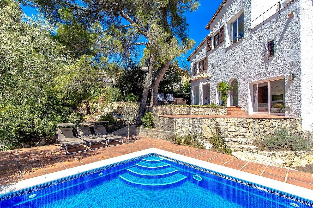Majestic Villa and Views - 30km to Barcelona in Pallejà, Barcelona Binnenland