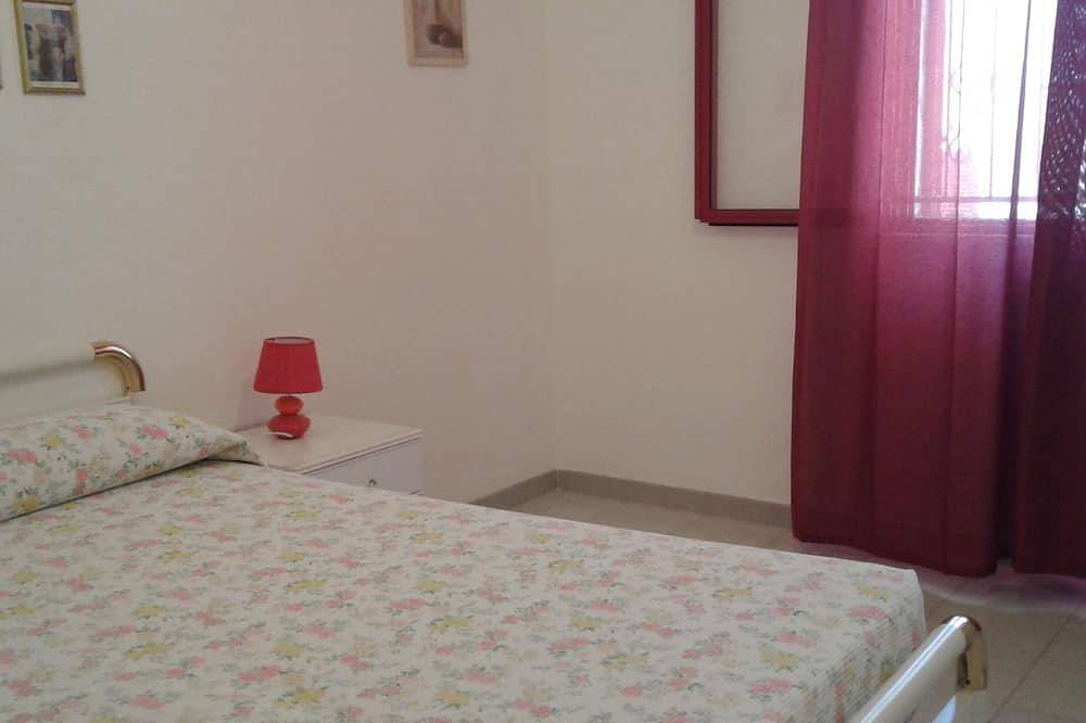 Ganze Wohnung, Salento-Wohnung in Residenz 5 Betten nur wenige Schritte vom Meer entfernt. in Lido Marini, Golf von Tarent