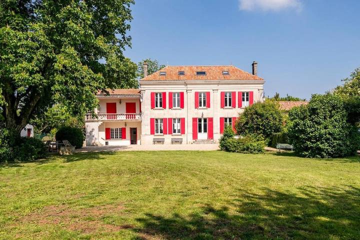Maison de vacances pour 15 personnes, avec Balcon et Terrasse ainsi que Piscine et Vue