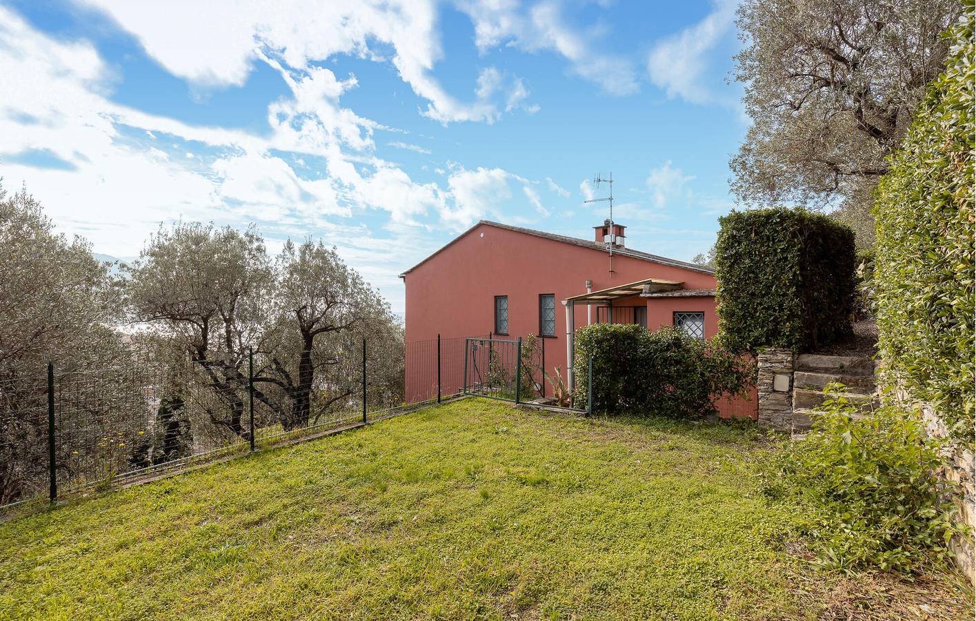 150qm Wohnung am Strand mit Pool und Parkplatz in Recco, Riviera di Levante