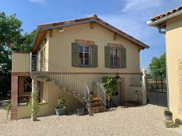 Maison de campagne pour 2 personnes, avec jardin ainsi que piscine et vue dans Sajas