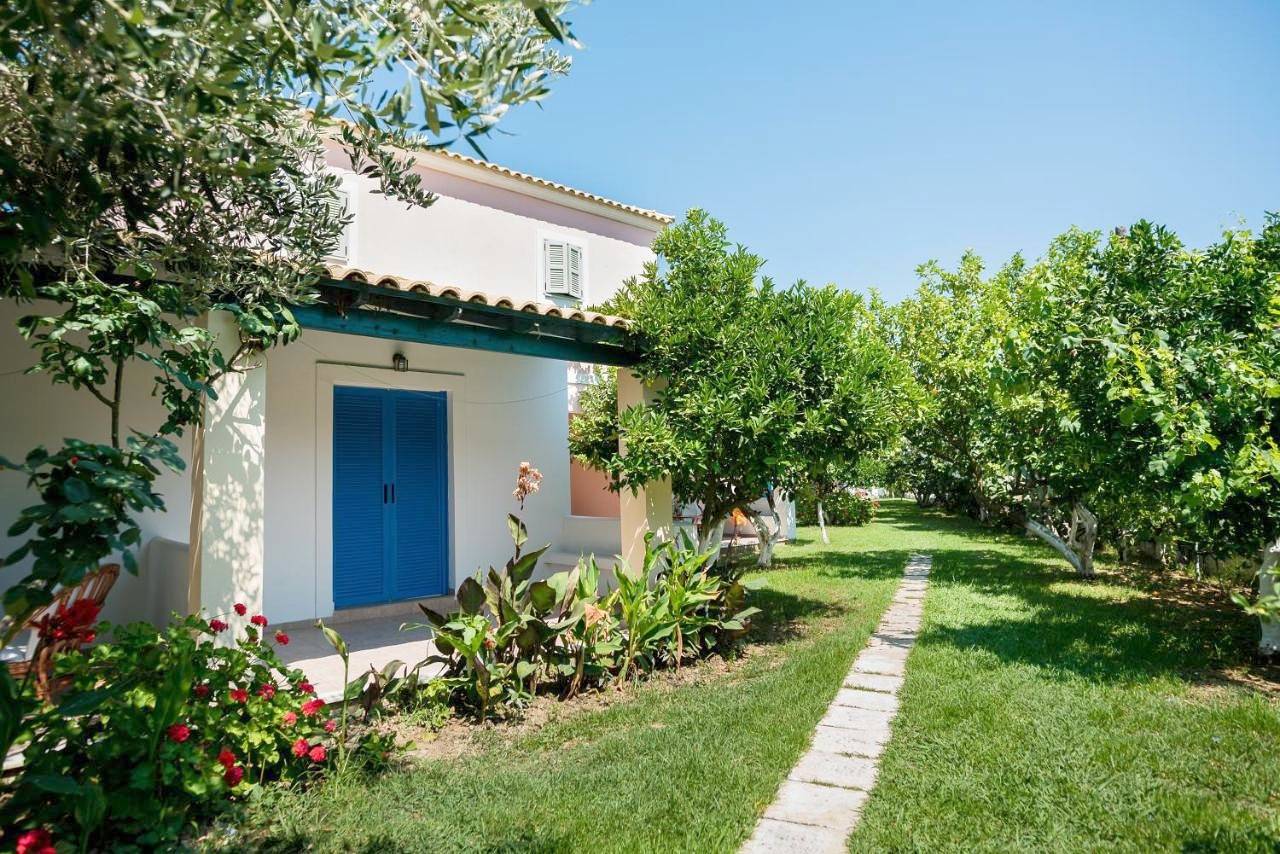Three Stars Beach Hotel in Μωραΐτικα, Κέρκυρα