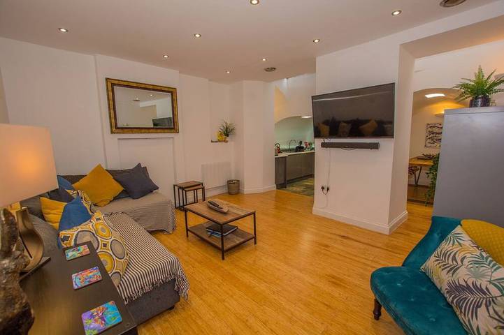 Holiday apartment for 4 people, with pets in Tenby