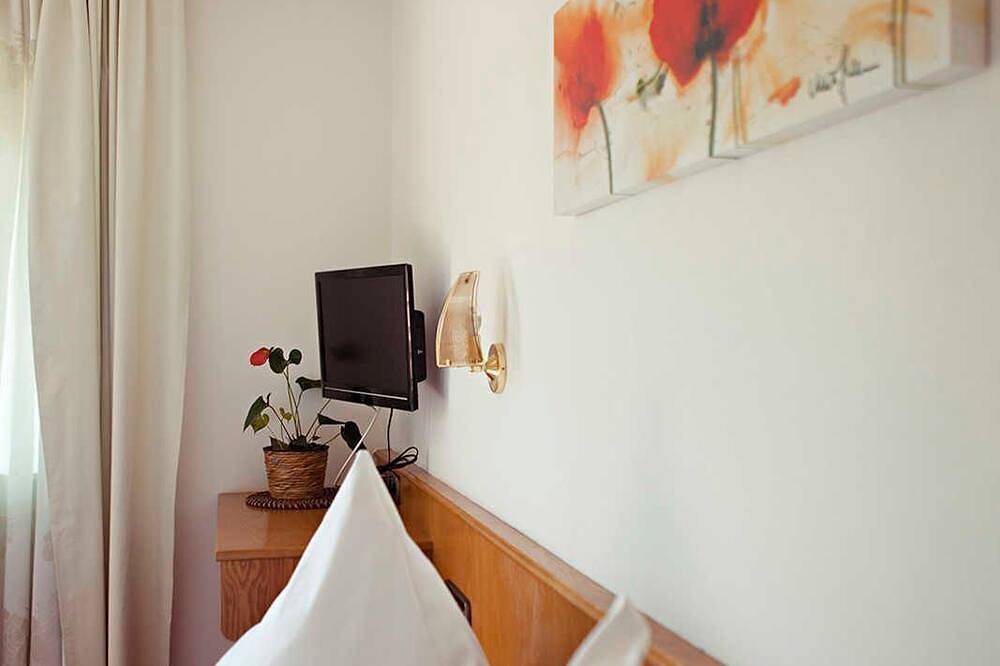 Doppelzimmer Standard - Landhotel Graf in Schliengen, Südschwarzwald