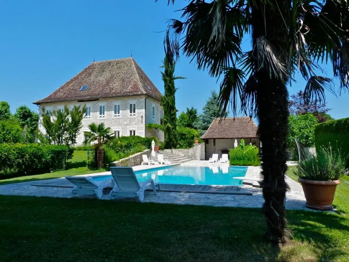 Chambre d’hôte pour 8 personnes, avec piscine ainsi que vue et jardin - 1