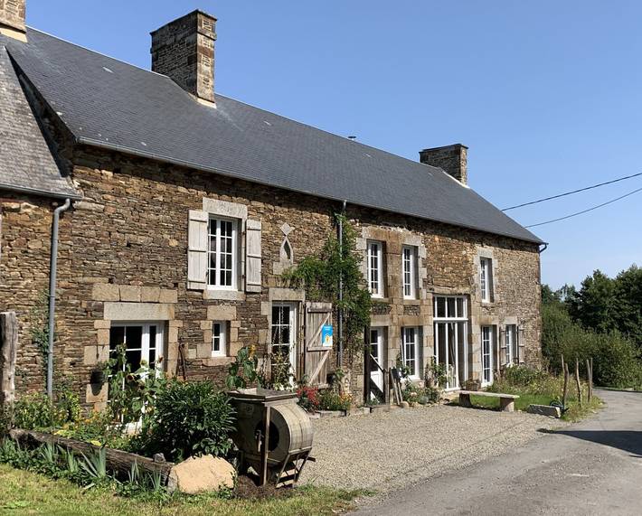 Chambre d’hôte pour 2 personnes, avec jardin à Sougéal
