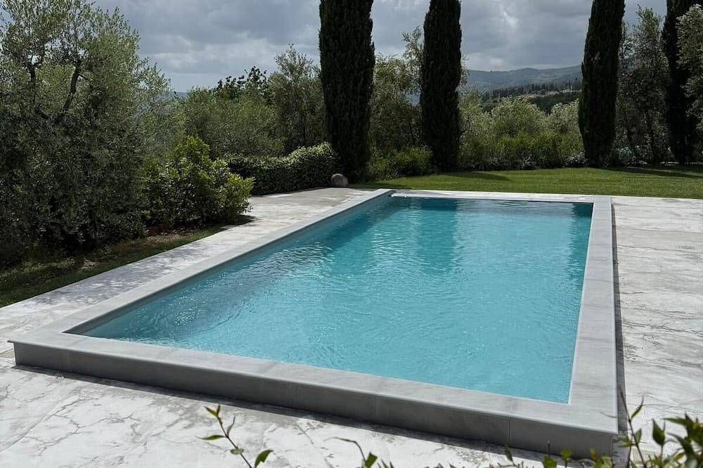 Stylish 1-Bedroom Apartment in olive grove with Pool Near Pistoia and Florence in Pistoia, Provincia di Pistoia