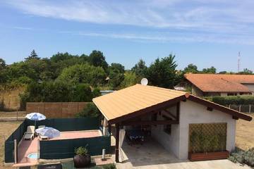 Gîte pour 6 personnes, avec jacuzzi ainsi que jardin et terrasse à Lesparre-Médoc