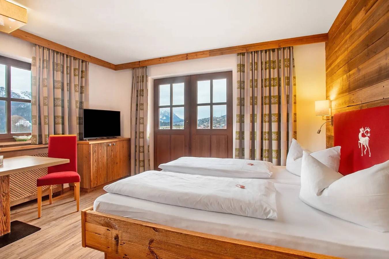 Ganzes Studio, Studio 'Panorama - Appartement 4' mit Bergblick, privater Balkon und geteilter Sauna in Reit im Winkl, Bayerische Alpen