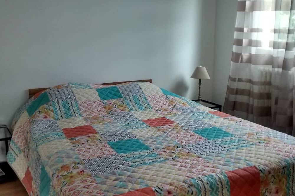 Appartement entier, Lumineux 70m² (4-6 p., 2ch), wi-fi, plage 350m, quartier calme, proche commerces in Saint-Malo, Région de Saint-Malo