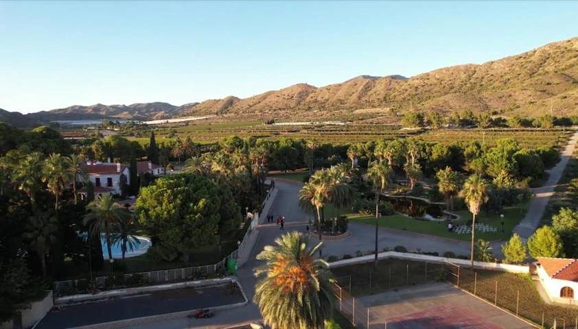 Villa pour 20 personnes, avec vue et vue sur le lac ainsi que piscine et jardin, animaux acceptés à Alicante - 3