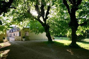 Gîte pour 3 personnes, avec jardin ainsi que vue et piscine à Chailles