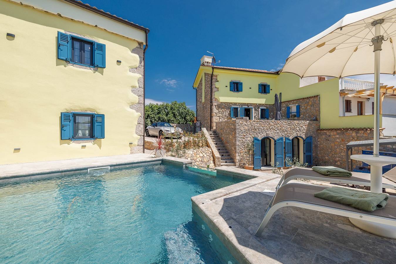 Villa Melary mit Pool, Jacuzzi & Ps5 umgeben von Natur in Kras, Krk
