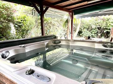 Location de vacances pour 4 personnes, avec jacuzzi et jardin dans Plage de Bois Jolan