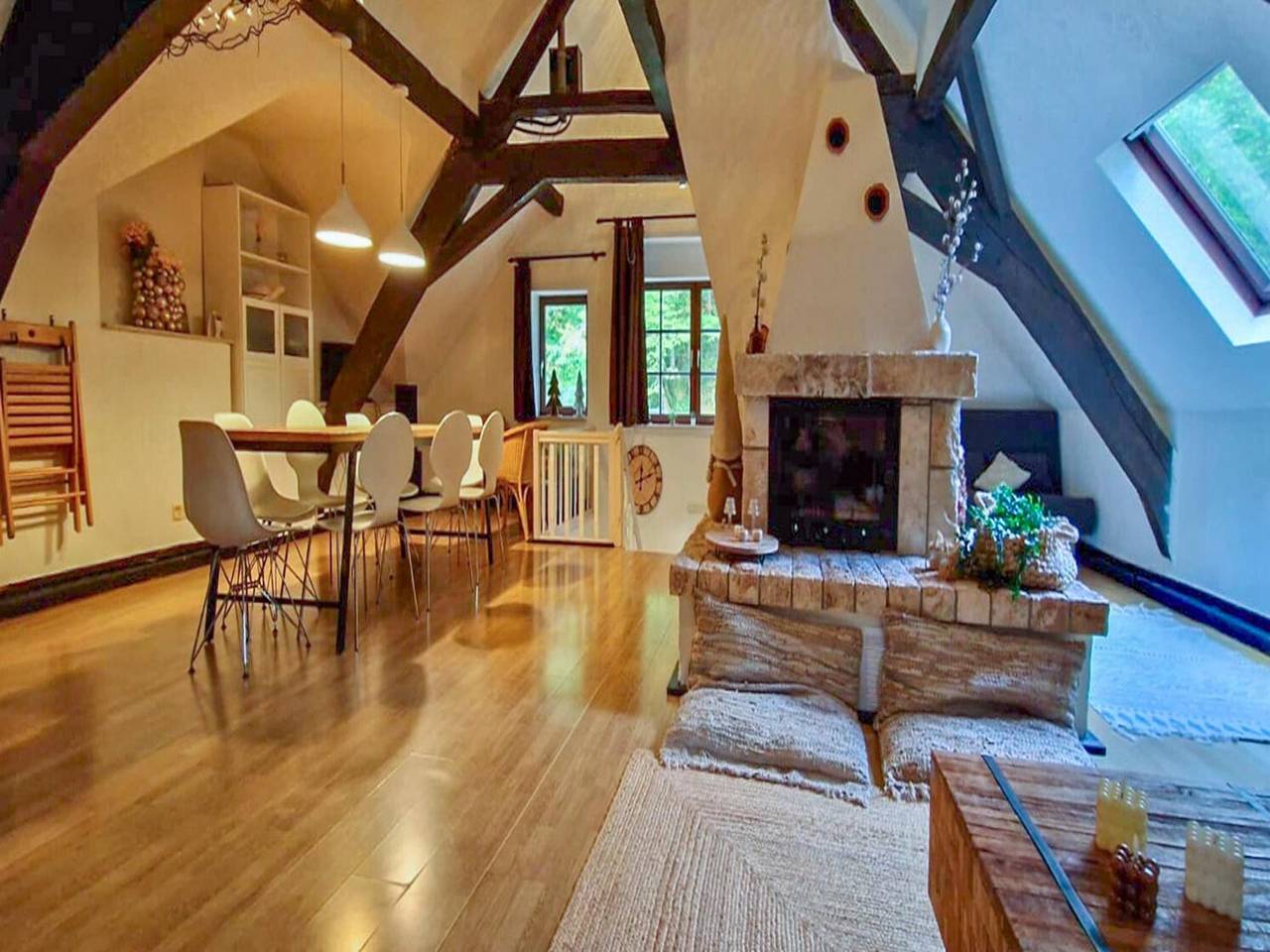 Attraktives Haus am Fuße einer Burgruine in Manderscheid, Bernkastel-Kues & Umgebung