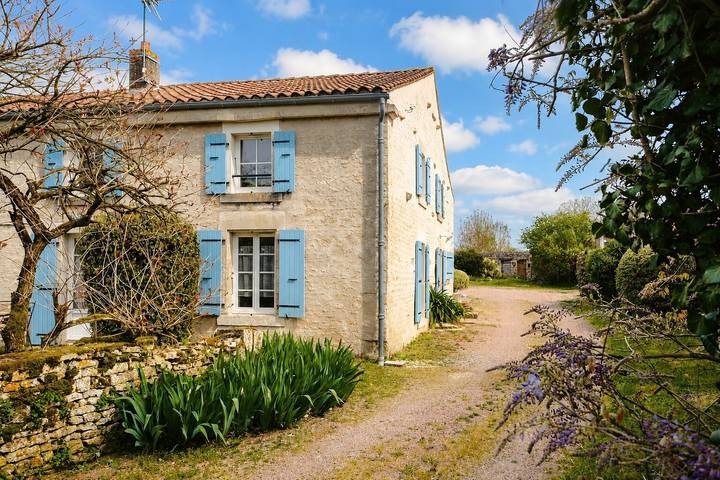 Gîte pour 9 personnes, avec Jardin au Parc Naturel Régional du Marais poitevin
