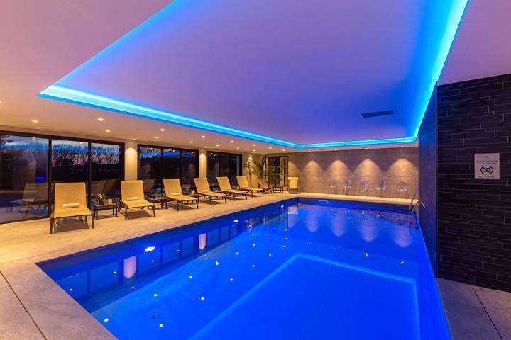 Gîte pour 8 personnes, avec jacuzzi et sauna ainsi que jardin et terrasse - 1